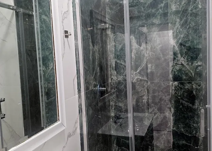 호스텔 Relax On 247