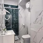 Relax On 247 * Roma