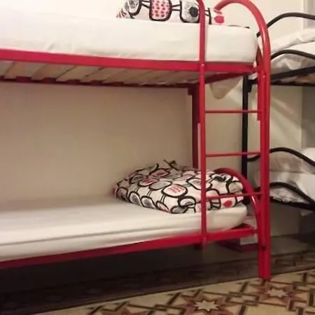 Auberge de jeunesse Relax On 247 *