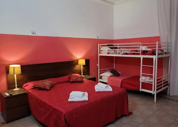 Relax On 247 بيت شباب روما