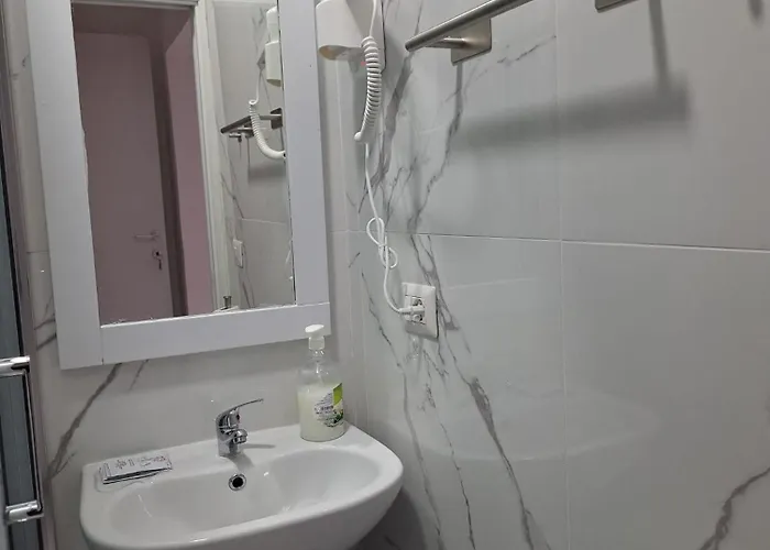 Relax On 247 * روما