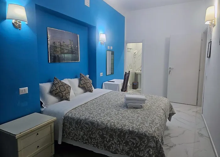 بيت شباب Relax On 247 *