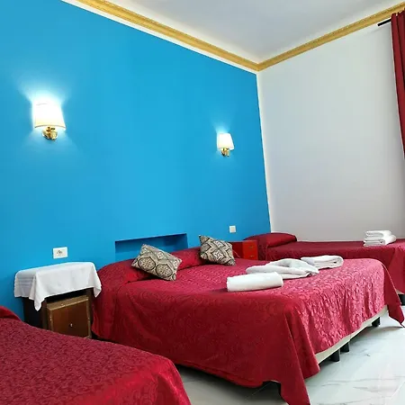 Relax On 247 Hostel